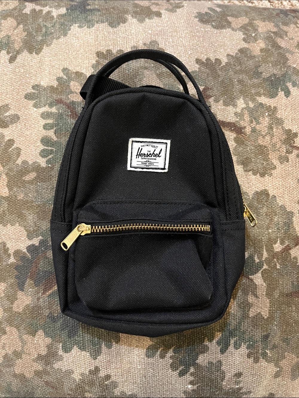 Herschel Cross body purse